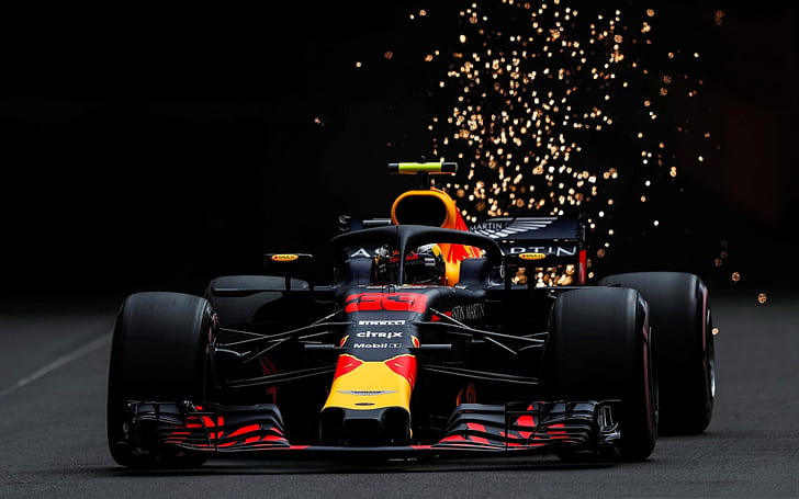Verstappen vence na Espanha após abandono de Leclerc e é novo líder do Mundial