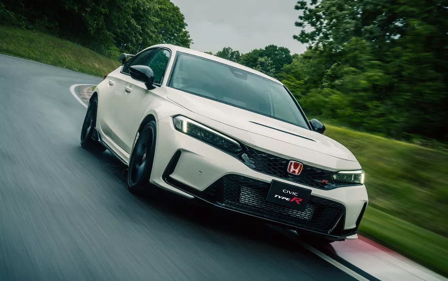 Honda Civic Type R 2023 tem mais de 320 cv e vem ao Brasil para brigar com Toyota Corolla GR