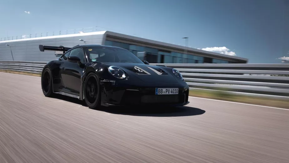 Porsche 911 GT3 RS será mostrado em agosto com mais de 500 cv de potência