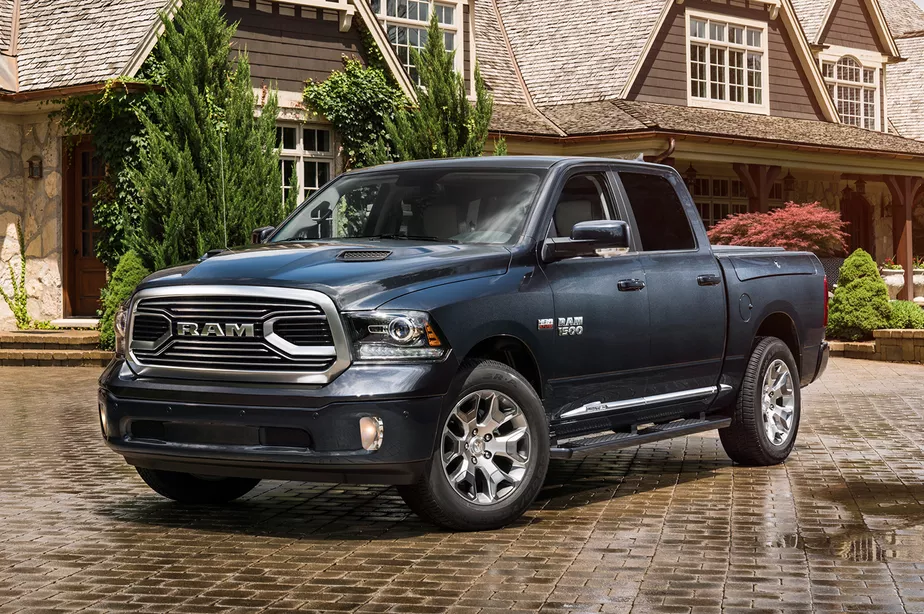 Ram 1500 “antiga” chega ao Brasil em setembro e vai custar cerca de R$ 350 mil