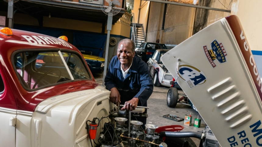 Adeus, Crispim: A Trajetória do Construtor de Carros Clássicos