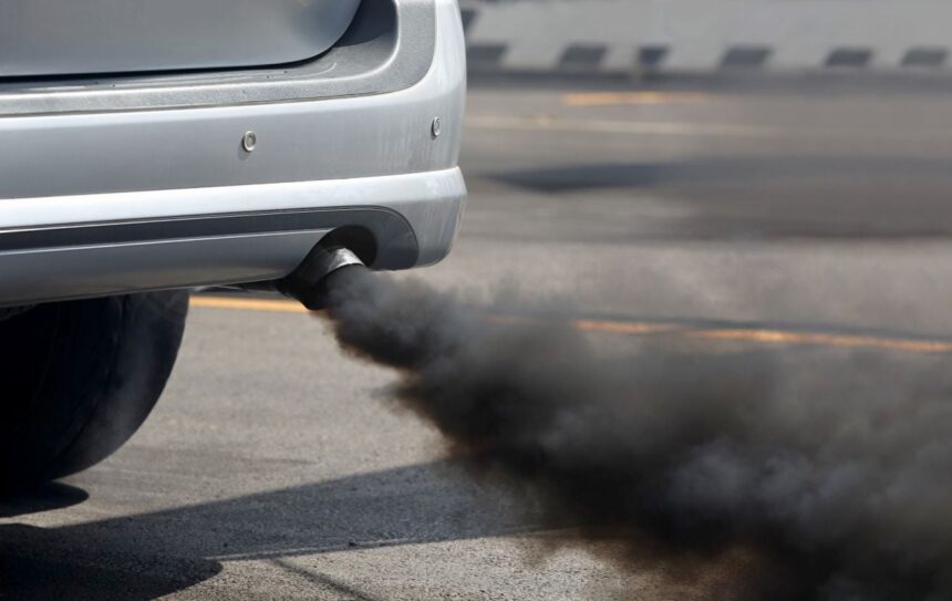 Adotar carros elétricos pode frear aumento de mortes por poluição