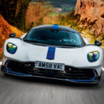 Aston Martin lança hipercarro híbrido com DNA de Fórmula 1