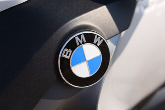 BMW lança plugin do ChatGPT para configurar carros por conversa