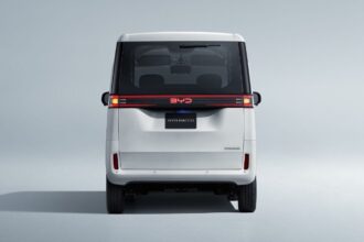 BYD lança Racco no Japão e desafia montadoras locais com kei car elétrico