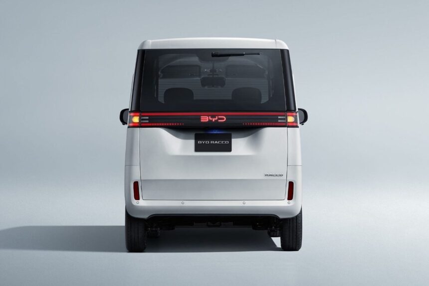 BYD lança Racco no Japão e desafia montadoras locais com kei car elétrico