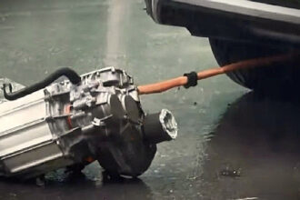 BYD se pronuncia sobre incidente com motor elétrico do Tang em enchente na China
