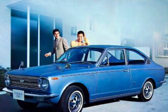 Canção e carro: Corolla inspira álbum de bossa nova da cantora Claudya