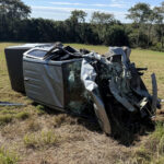 Carro elétrico Geely EX2 pega fogo após colisão com caminhonete no Paraná