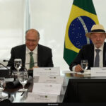 CEO da Stellantis recebe críticas ao culpar 'bateria asiática' por falha