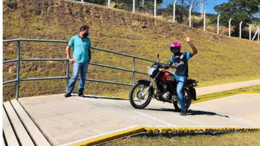 Detran-SP altera prova da CNH para motos e elimina obstáculos