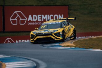 Di Mauro domina sprint da Stock Car no Velocitta e vence com folga