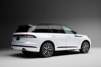 Ford convoca recall de 79.579 Explorer e Aviator por bancos que reclinam