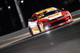 Galid Osman mantém embalo e faz quarto no treino da NASCAR em Cuiabá