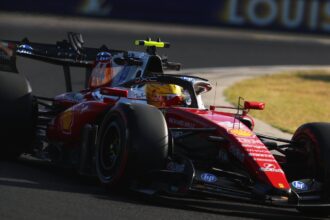 Hamilton domina treino livre da Hungria; Bortoleto 11º e Colapinto se acidenta