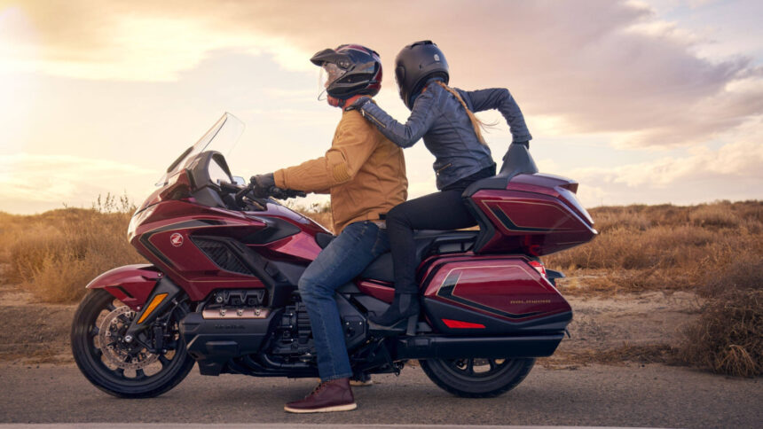 Honda lança Gold Wing Tour 50th Anniversary no Brasil por R$304.450