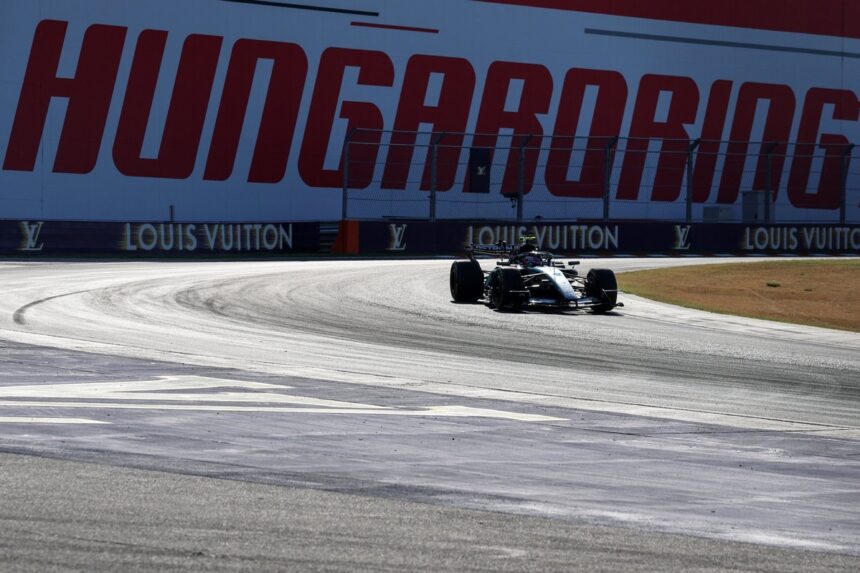 Hungaroring repavimenta curva 1 durante a noite antes da classificação