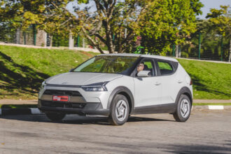 Hyundai i20 Comfort chega com visual retrô e preço de R$ 99.990