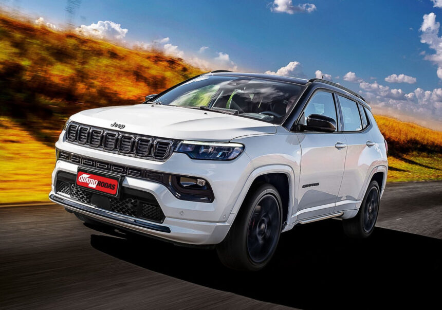 Jeep Compass Blackhawk vira flex e promete potência e economia