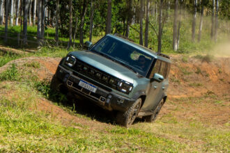 Jetour T2 XWD chega ao Brasil com SUV 4x4 híbrido e quatro motores
