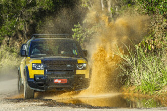 Land Rover lança Defender 110 Trophy por R$ 899.990 e desafia qualquer terreno