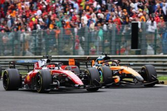 Leclerc admite defesa excessiva e pede desculpas a Piastri