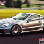 Mercedes SL R230 celebra 25 anos e redefine roadster com teto retrátil