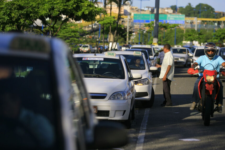 Move Brasil inclui seminovos elétricos e híbridos para taxistas e apps