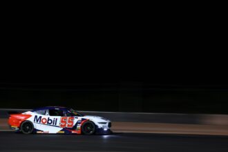 Murilo Rocha garante top-10 no treino inicial da NASCAR Brasil