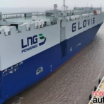 Navio chinês inicia rotas com capacidade para 10.800 carros