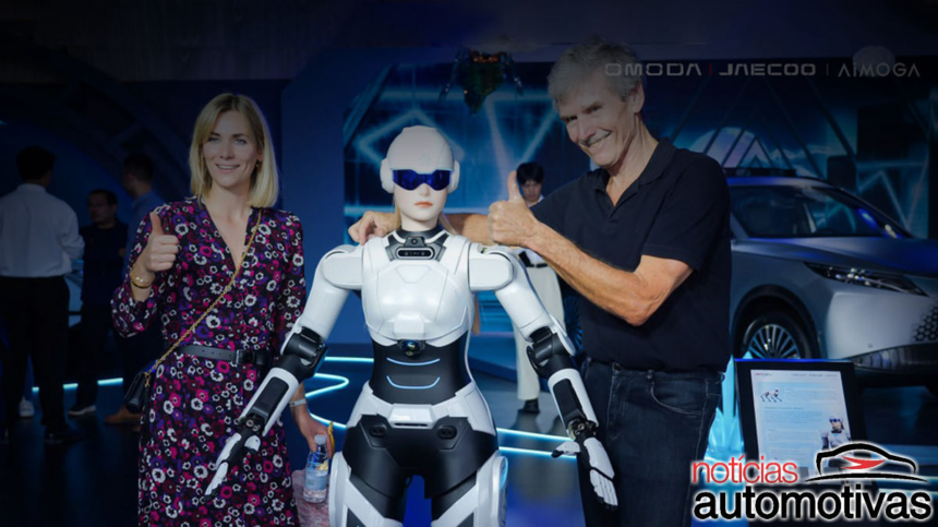 Omoda & Jaecoo trazem robô humanoide e vendem Omoda 5 e Jaecoo 7 no Interlagos