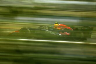 Red Bull avalia troca entre Lawson e Tsunoda e agita paddock
