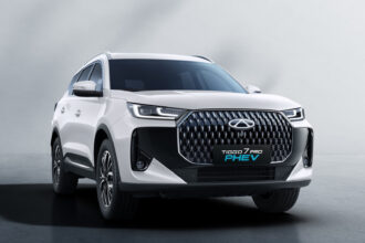 Tiggo 7 PHEV recebe corte de R$ 10.000 e passa a custar R$ 209.990