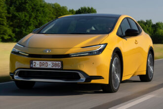 Toyota e Uber lançam oferta de híbridos e elétricos para motoristas na Europa