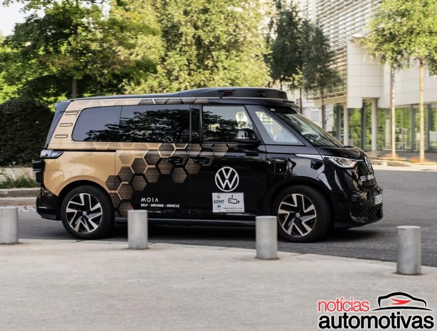 Volkswagen estreia ID. Buzz autônomo em Hamburgo com viagens gratuitas e lista de espera