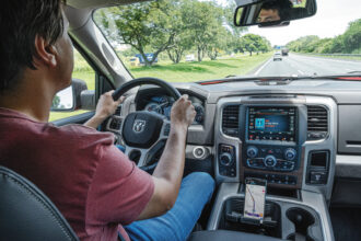 21% dos motoristas britânicos desligam frenagem automática, diz pesquisa