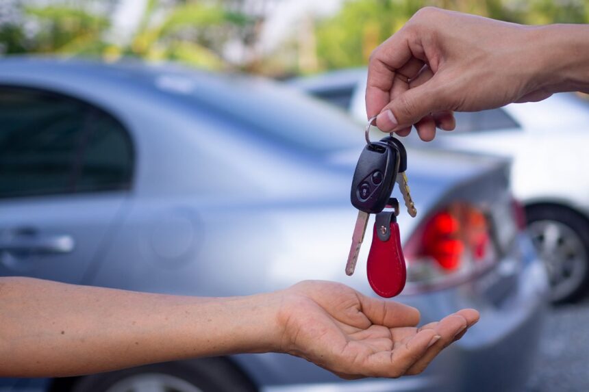 App chinês envia motorista para dirigir seu carro após bebida
