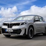 BMW iX3 50 xDrive M Sport acelera com precisão e dinâmica esportiva