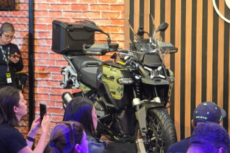 BMW lança R 1300 GS Adventure limitada e celebra 10 anos em Manaus