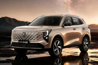 Changan lança CS55 Plus híbrido na China e abre caminho para o Brasil
