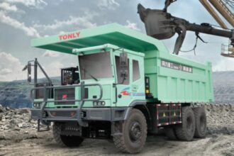 China estreia caminhão de mineração 100% elétrico com bateria de sódio