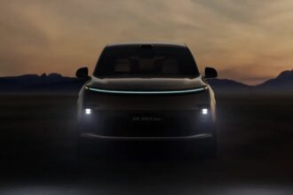 China proíbe luzes azuis em carros novos a partir de 27 de julho