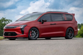 Chrysler revela Pacifica esportiva e personalizável para consumidores jovens
