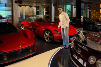Cristiano Ronaldo revela coleção de carros de luxo avaliada em R$ 118 mi