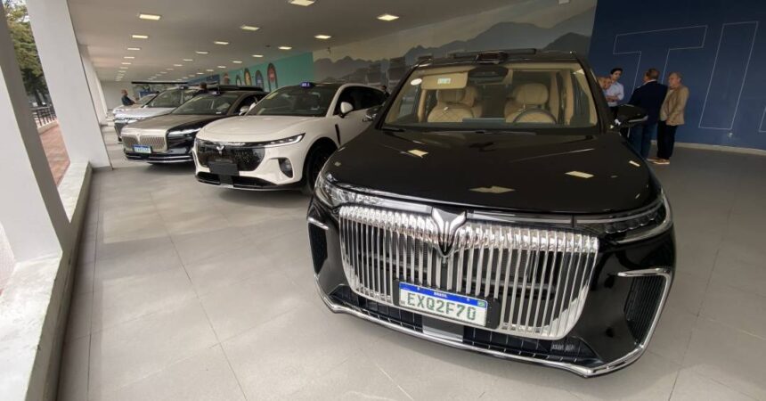 DFM estreia Voyah no Brasil e exibirá modelos em Interlagos