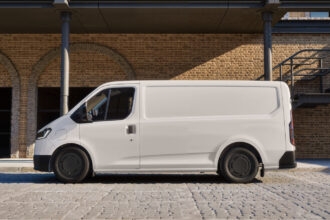 Ford confirma Transit City no Brasil em 2026; preço europeu parte de €35.990