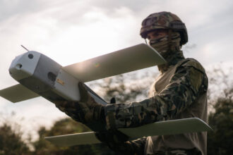 França usa indústria automotiva para acelerar produção de drones militares