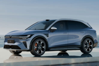 Geely muda comando e vai fabricar modelos chineses nas fábricas Volvo na Europa