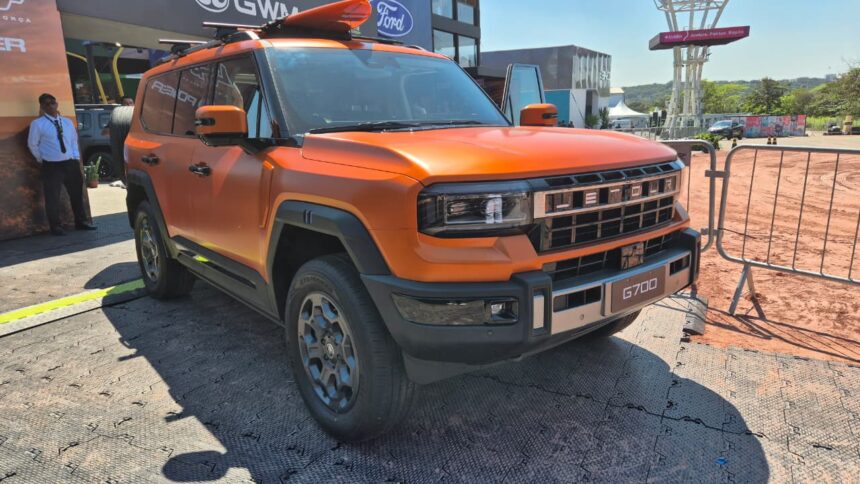 Jetour G700 chega ao Brasil: plug-in gigante e off-road, mas peso preocupa