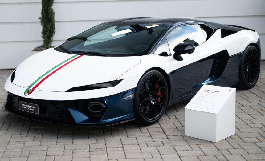 Lamborghini lança Temerario Tricolore com 920 cv e visual tricolor